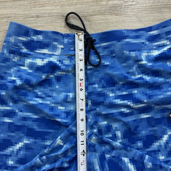 Lululemon El Current Board Shorts Mens 34 Blue Pixel Print Swim Trunks Zip - Picture 7 of 9